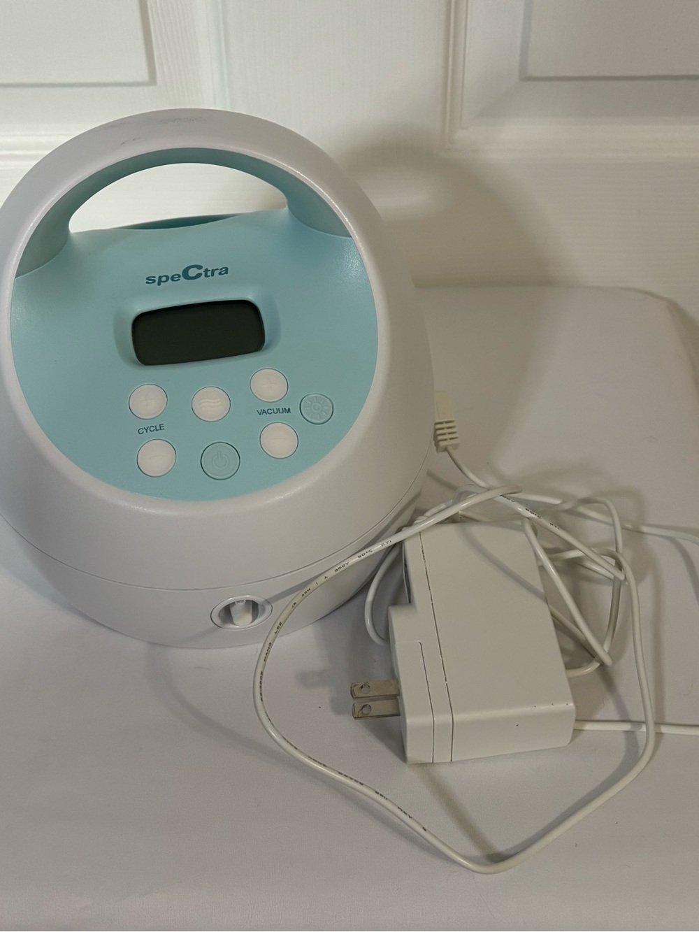 Spectra S1 Plus Breast Pump and Accessories